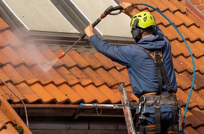 Démoussage et hydrofuge de toiture à Crissey